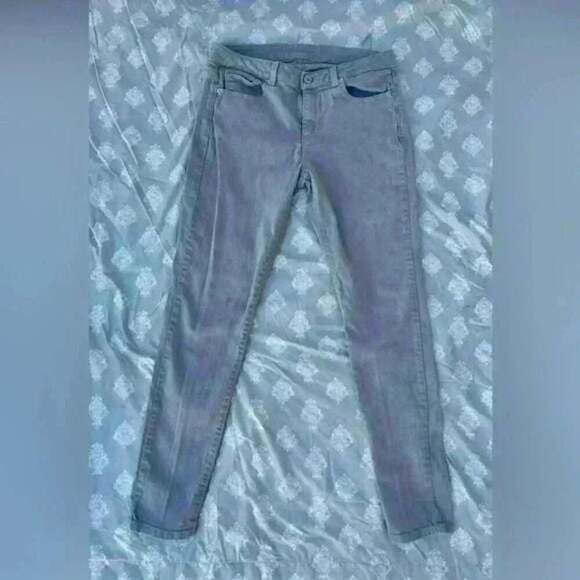 Michael Kors Denim - Michael Kors Skinny Womens Jeans Size & Gray
Light Wash Stretch Size 6